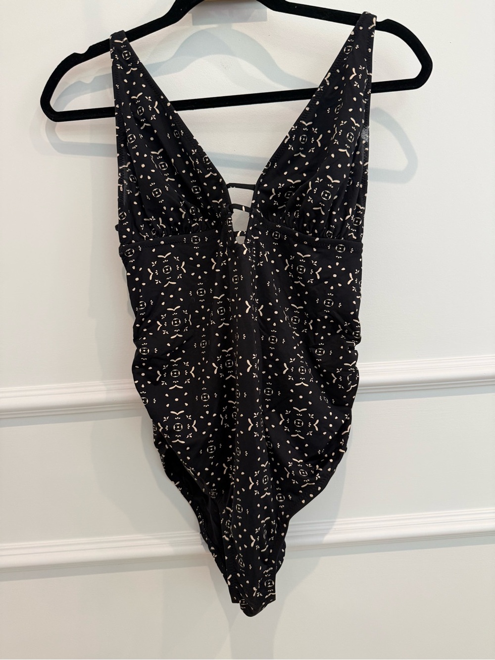 A Pea in the Pod Printed One-Piece Maternity Swimsuit